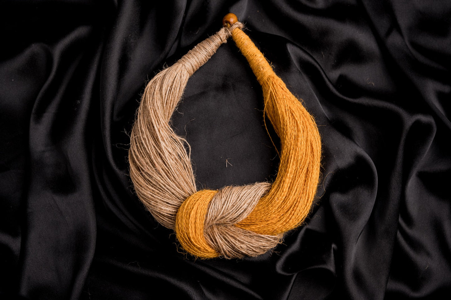 DUAL TONE KNOT